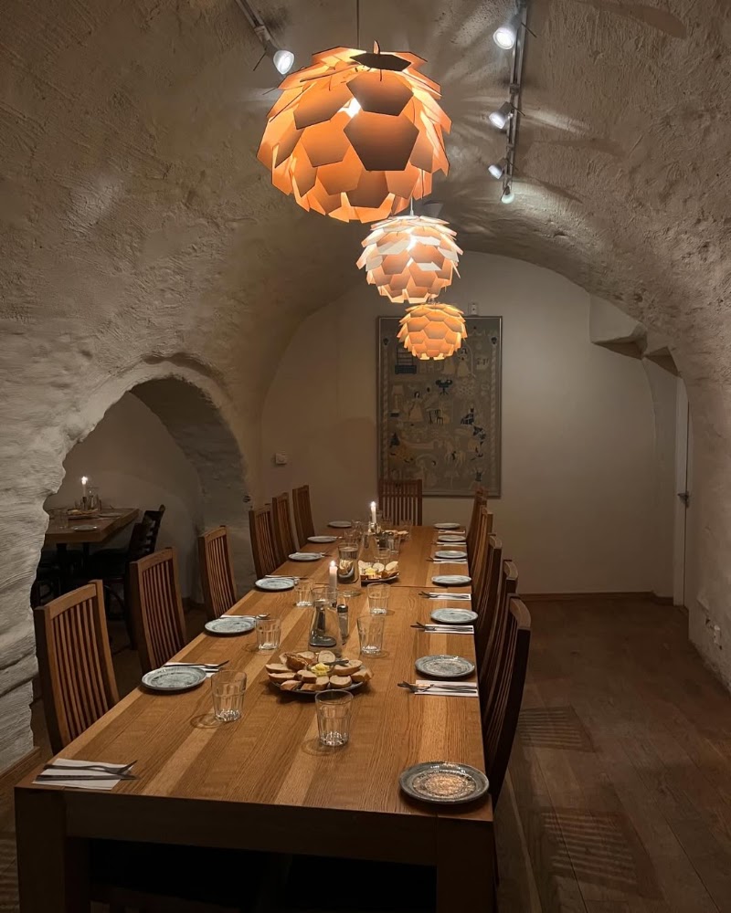 Under Kastanjen - Restaurang & Café